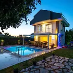 Oludeniz 3 Bedroom - 8904 别墅 *
